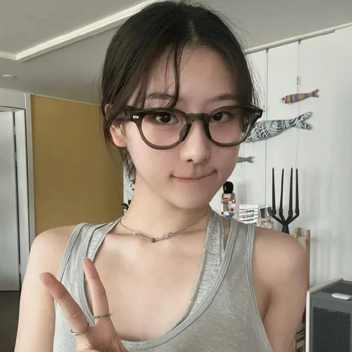 商谍